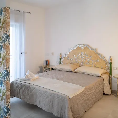 Zia Rina Naxos * Giardini Naxos