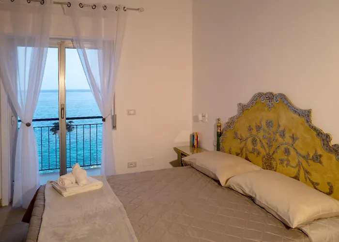 Zia Rina Naxos Giardini Naxos